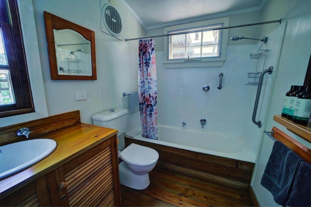 Cherry Plum Cottages Port Fairy Luaran gambar
