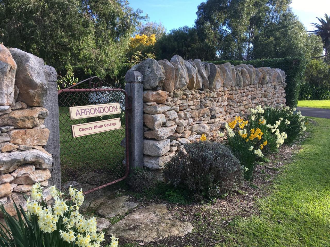 Cherry Plum Cottages Port Fairy Luaran gambar